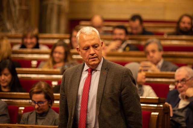 Santi Rodríguez, secretari general del PPC, durant el ple extraordinari en el Parlament de Catalunya després de la decisió de la Junta Electoral el 4 de gener de 2020