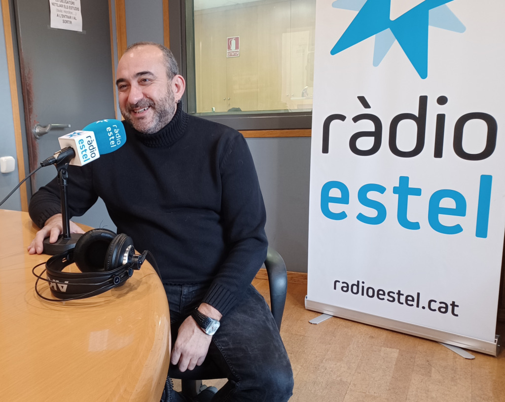 Javier Pacheco, secretari de Comissions Obreres de Catalunya, als estudis de Ràdio Estel
