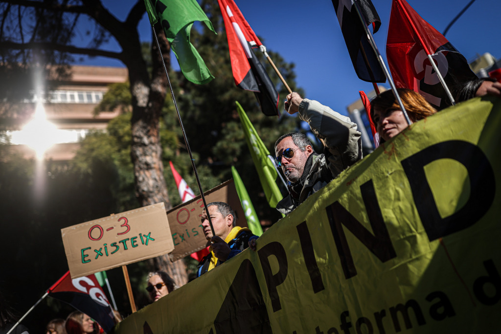 Manifestants amb pancartes