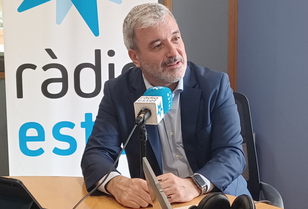 Jaume Collboni, als estudis de Ràdio Estel