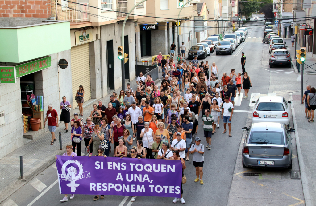 Manifestació a Sant Vicenç de Castellet per denunciar la violació a una menor
