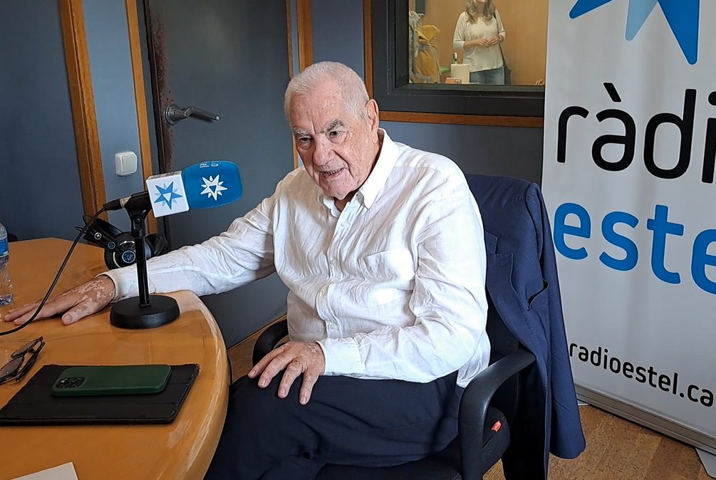 Ernest Maragall, durant l'entrevista a Ràdio Estel l'11 d'octubre de 2023