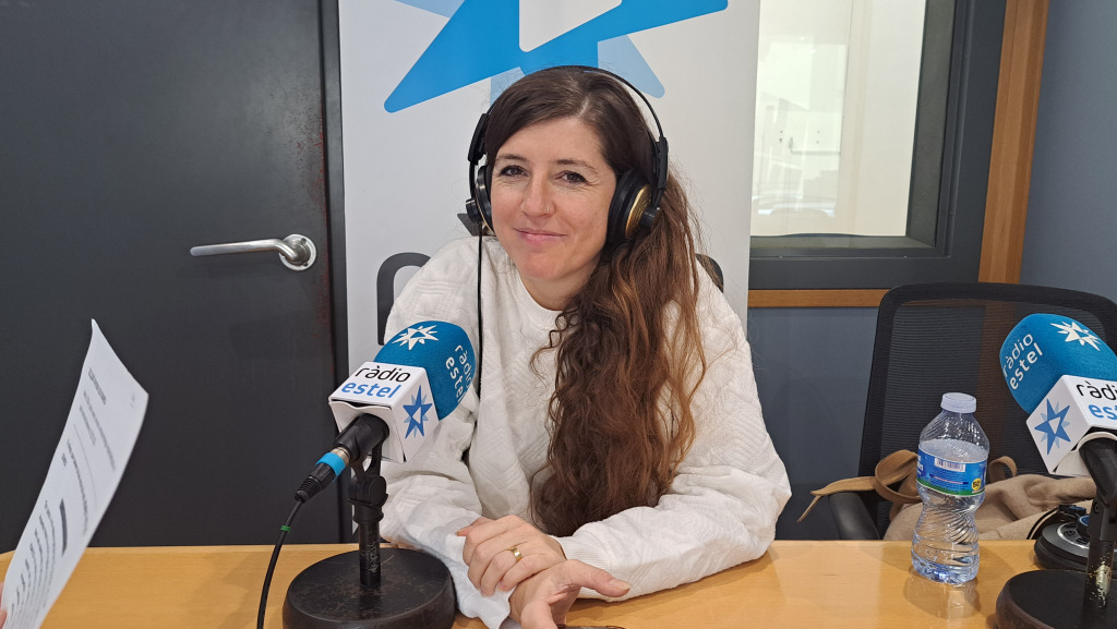 Marta León, especialista en nutrició i endocrinòloga, als estudis de Ràdio Estel