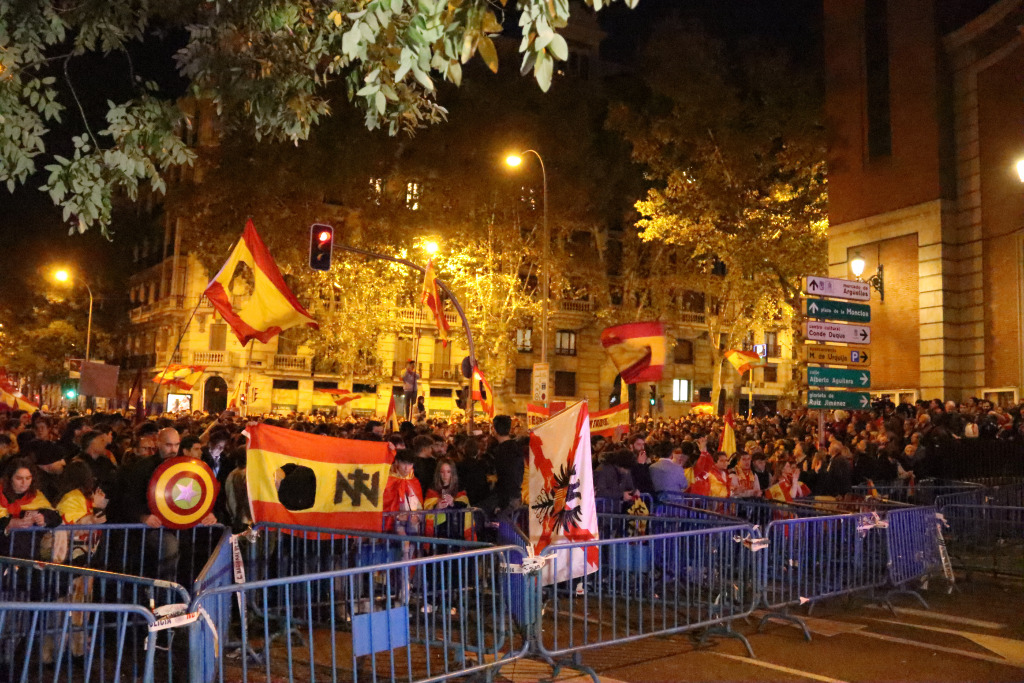 Protesta contra el PSOE i l'amnistia a Ferraz el dilluns 13 de novembre