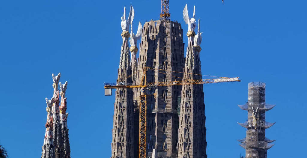 La Sagrada Família, vista desde el carrer Marina