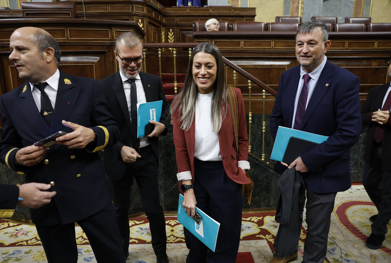 Josep M. Cervera, a la dreta, amb altres diputats de Junts al Congrés, en una imatge d'arxiu | EFE