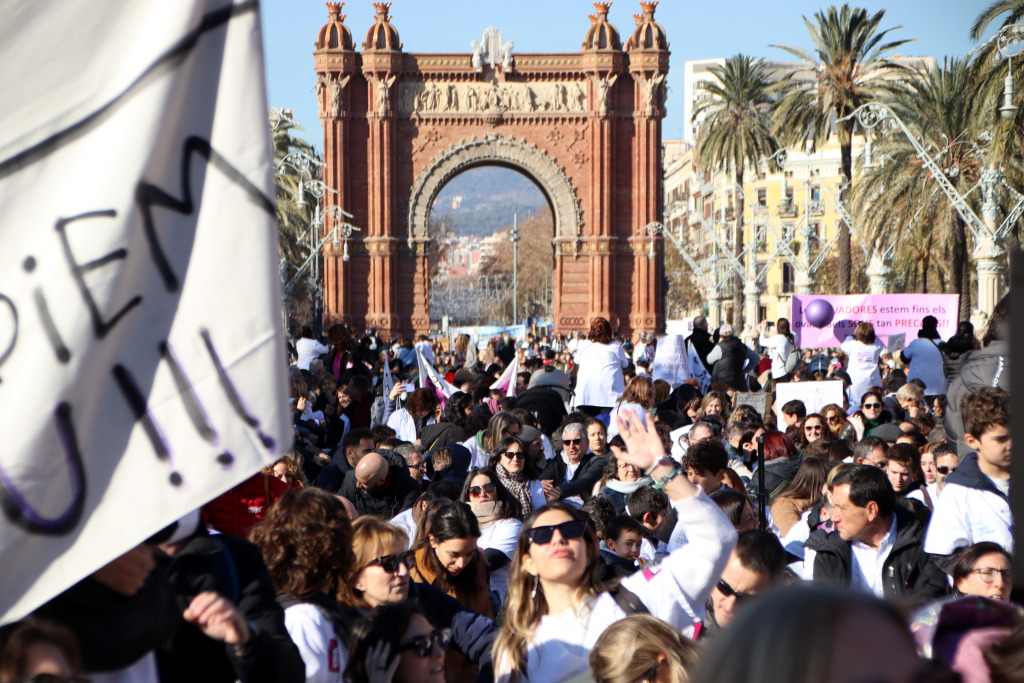 Manifestació d'infermeres al Passeig de Sant Joan de Barcelona el 13 de gener de 2024