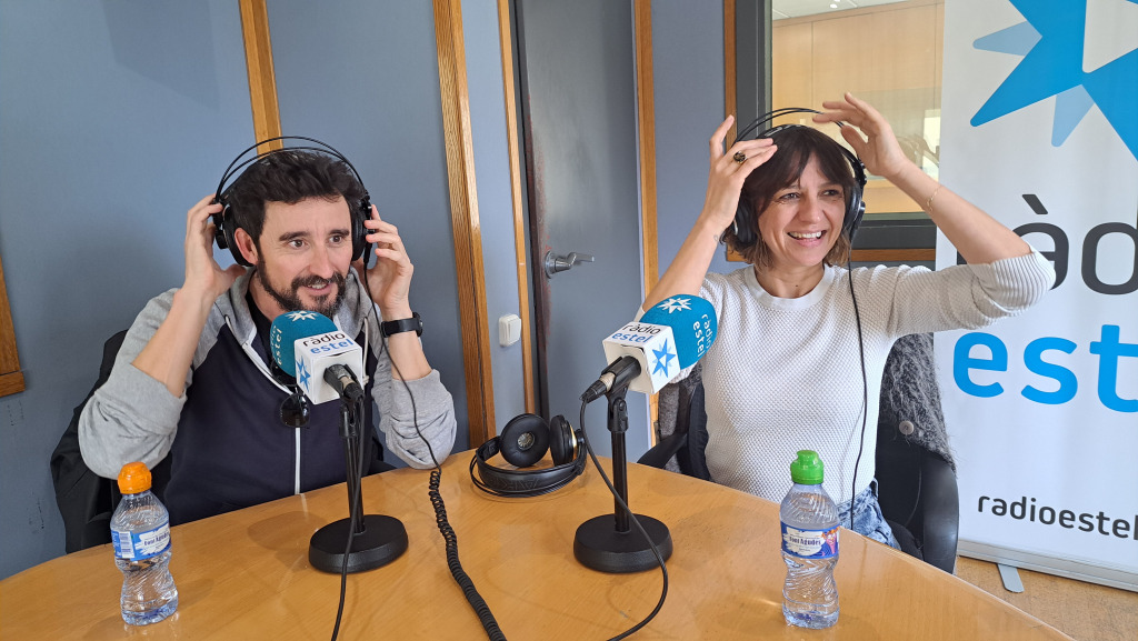 Els actors Sergio Matamala i Marta Bayarri, a 'La Caravana' de Ràdio Estel | RÀDIO ESTEL