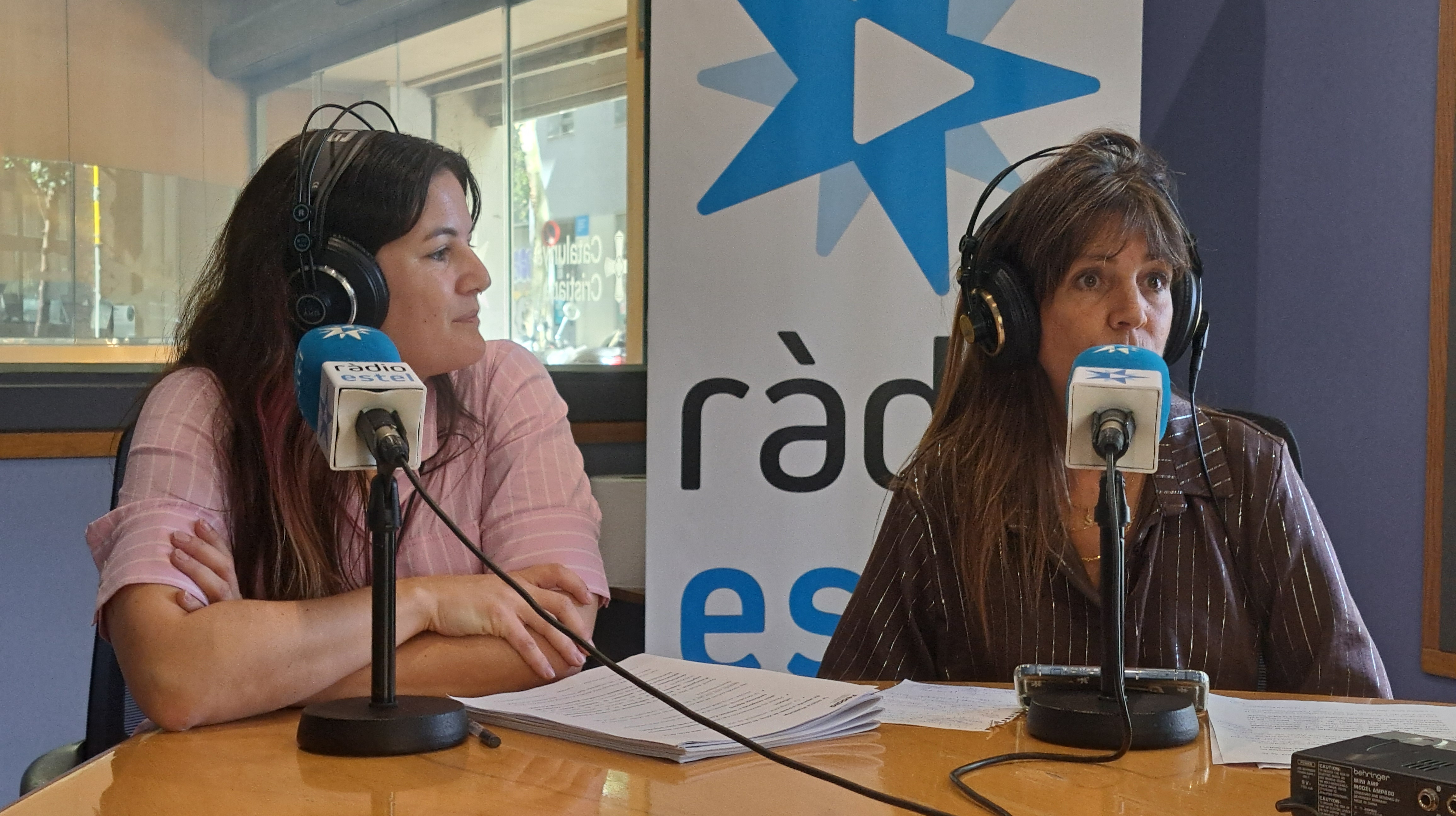 Sònia Martinez i Carmelita Lapadula: "No hi hauria d'haver desnonaments amb infants a càrrec"