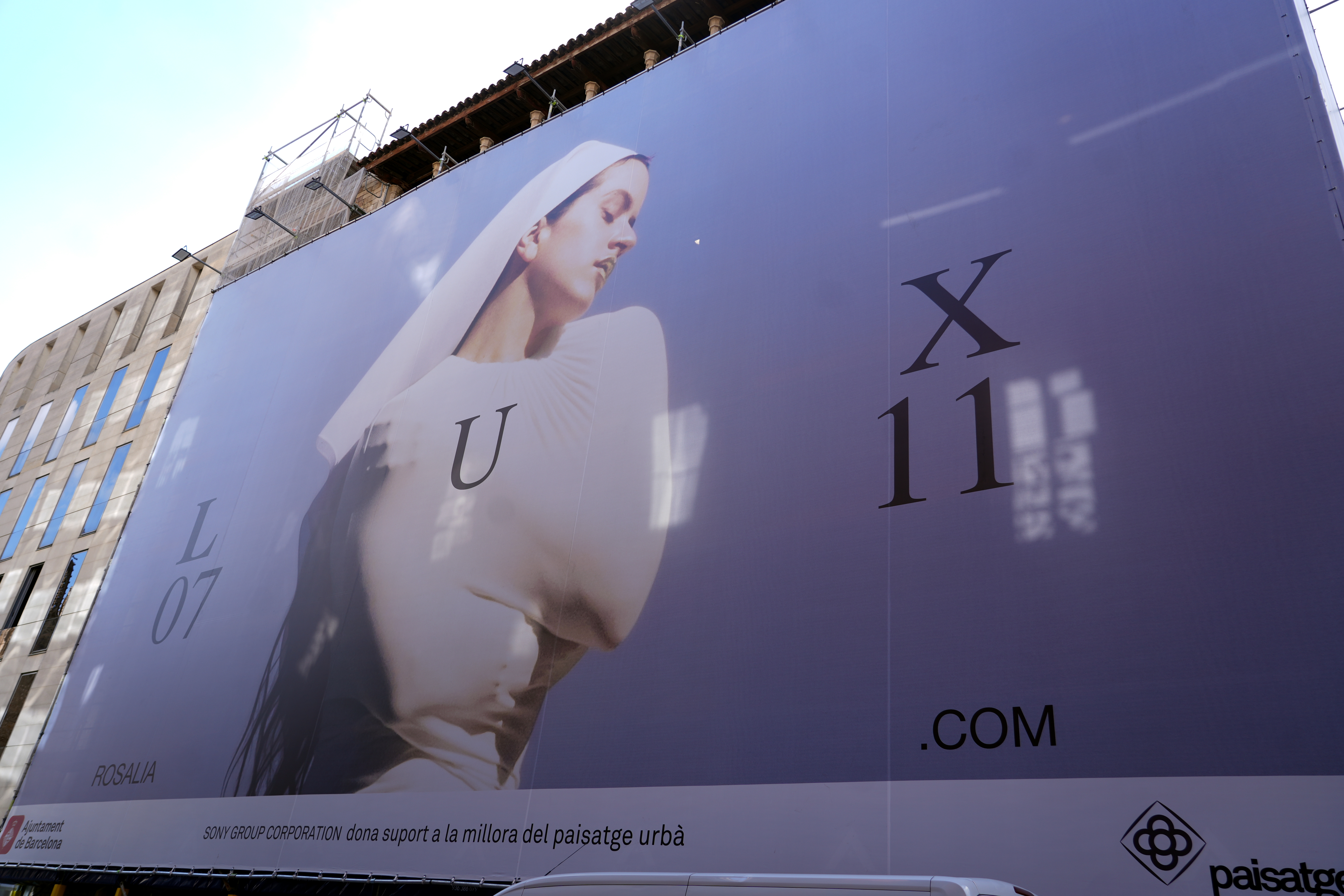 'Lux' de Rosalia sorprèn per la seva espiritualitat i orquestració