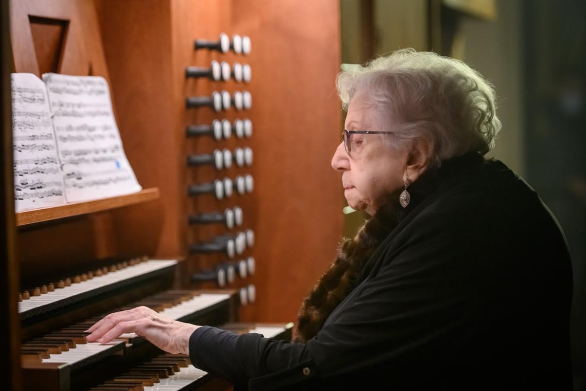 Montserrat Torrent, ‘La dama de l’orgue’ amb 99 anys