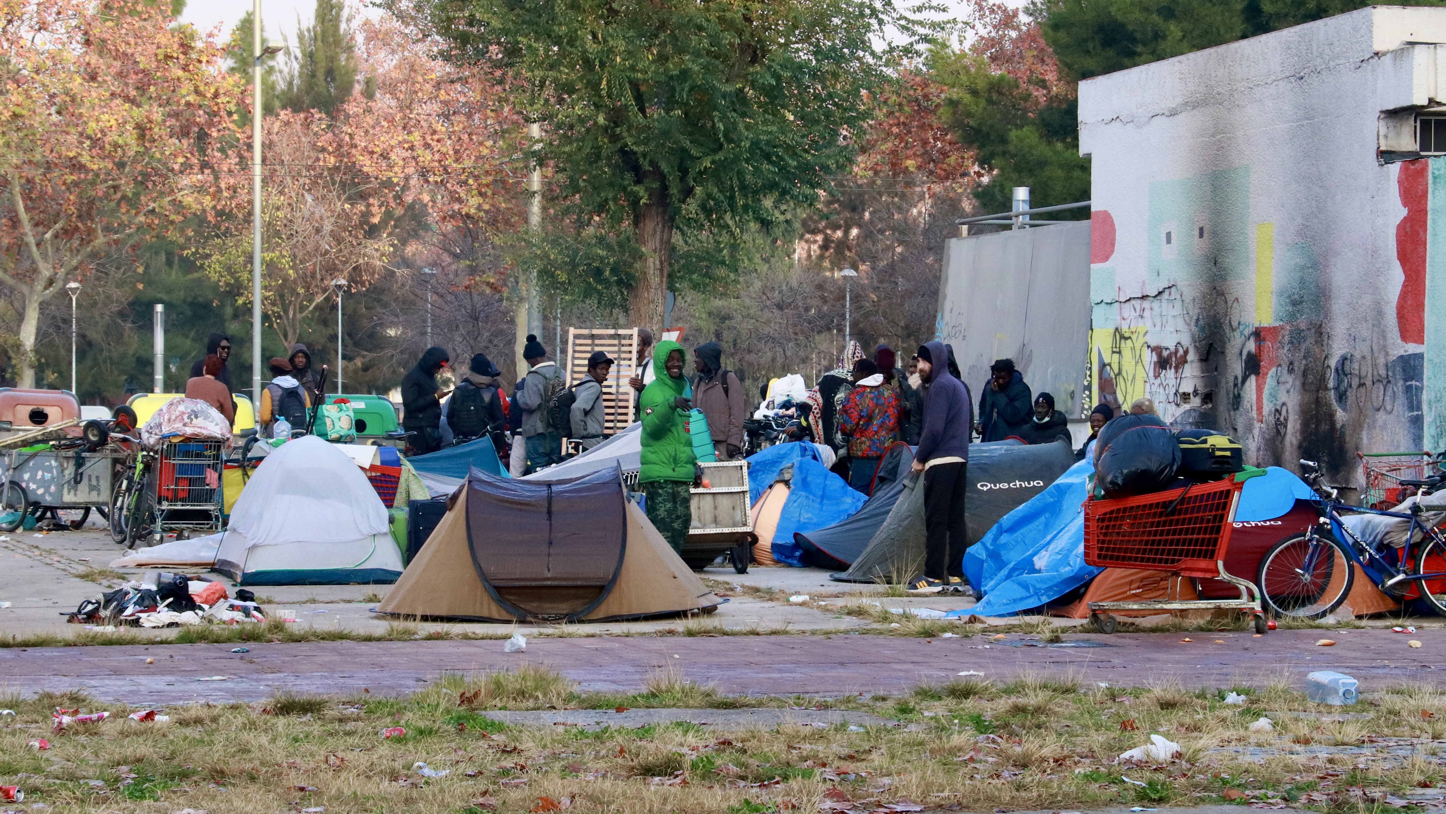 Badalona Acull denuncia el "menyspreu" de l'Ajuntament cap a les persones sense llar
