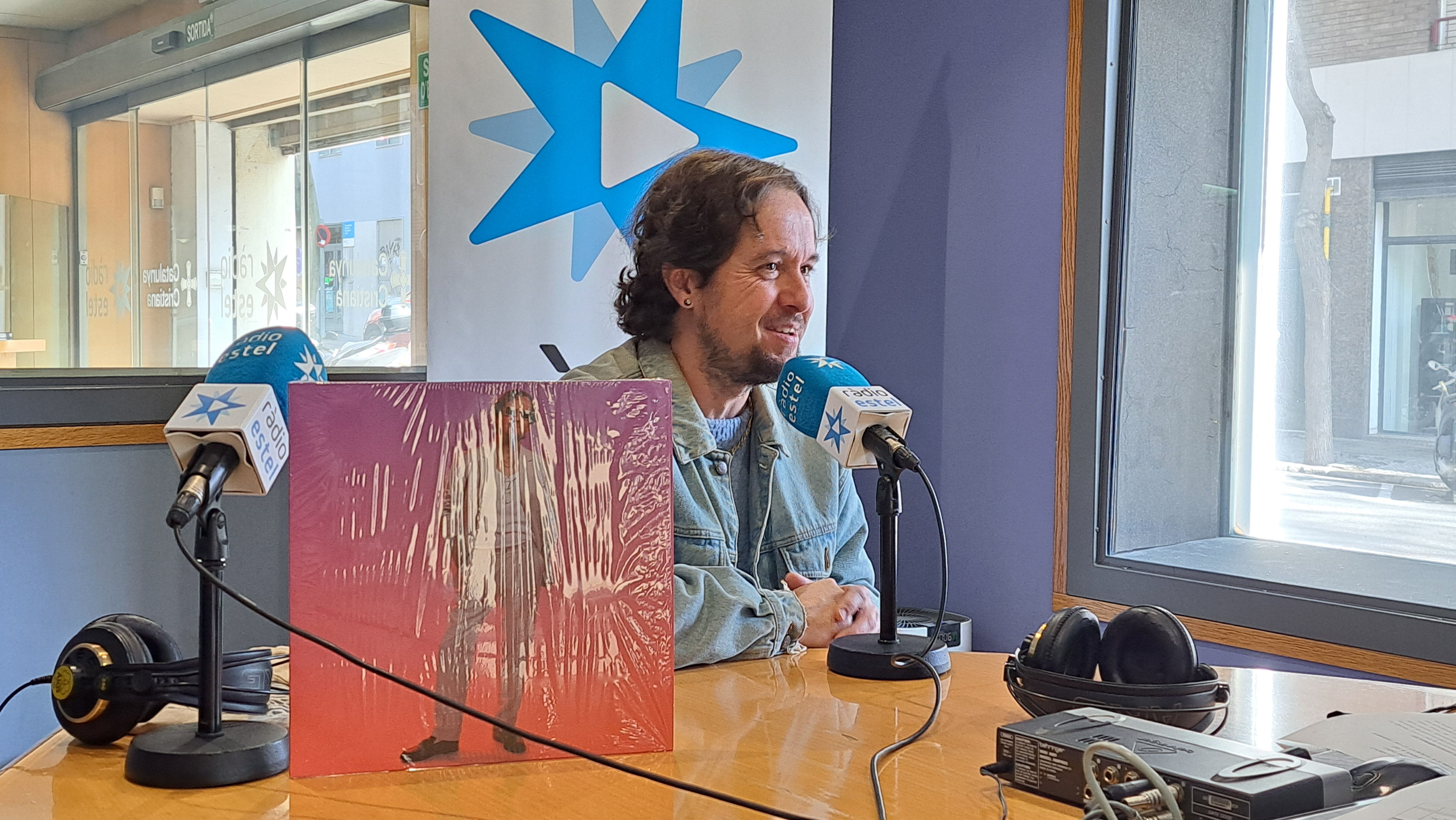 Guillamino: "No li demanem tant a l'art"