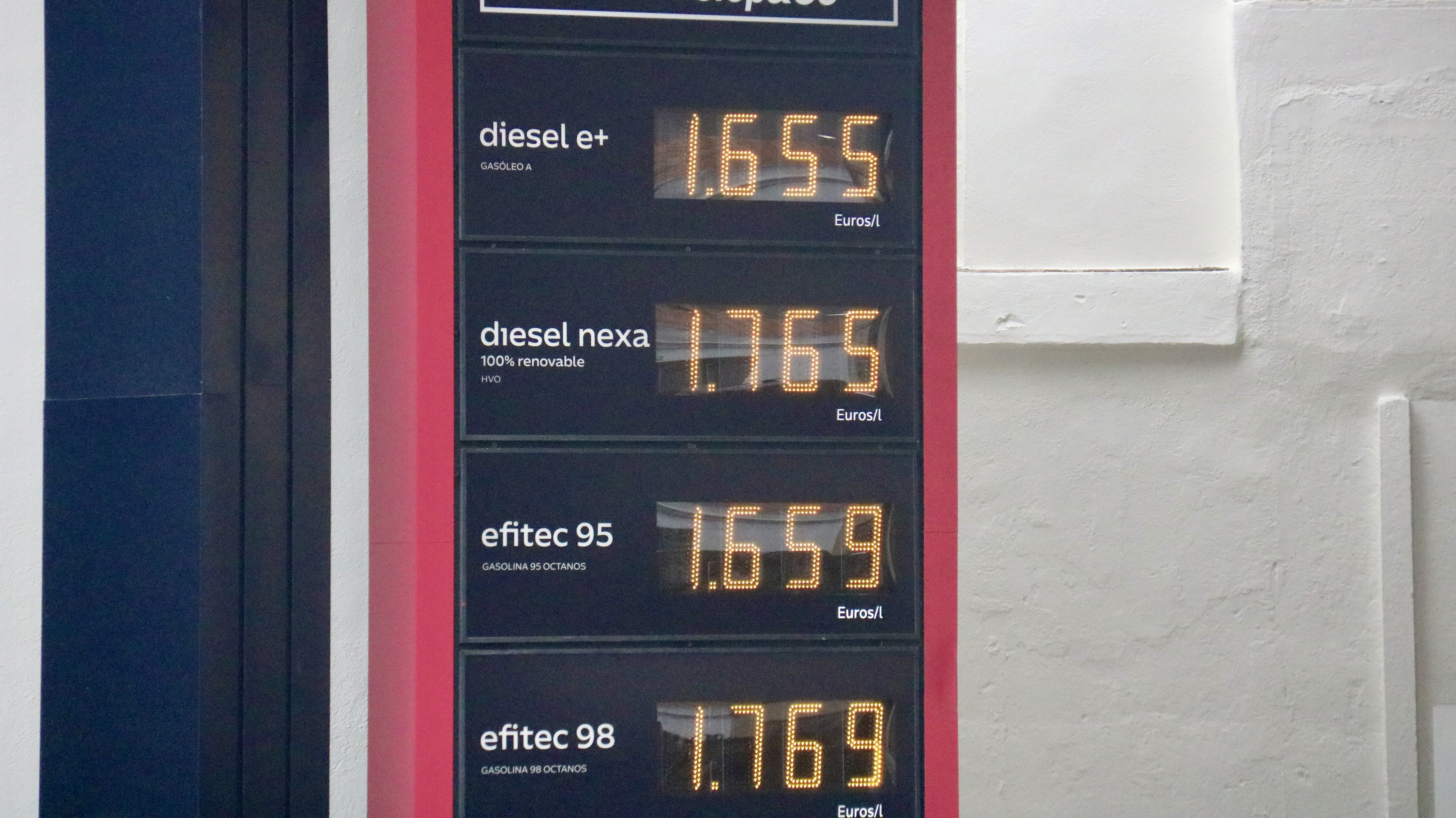 Els economistes preveuen una escalada de preus mundial si l'estret d'Ormuz es manté bloquejat