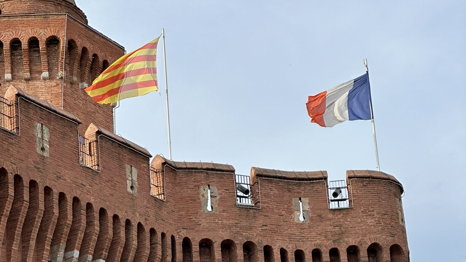 L'extrema dreta, reelegida a Perpinyà: "L'Ajuntament va en contra de la llengua i la identitat catalana"