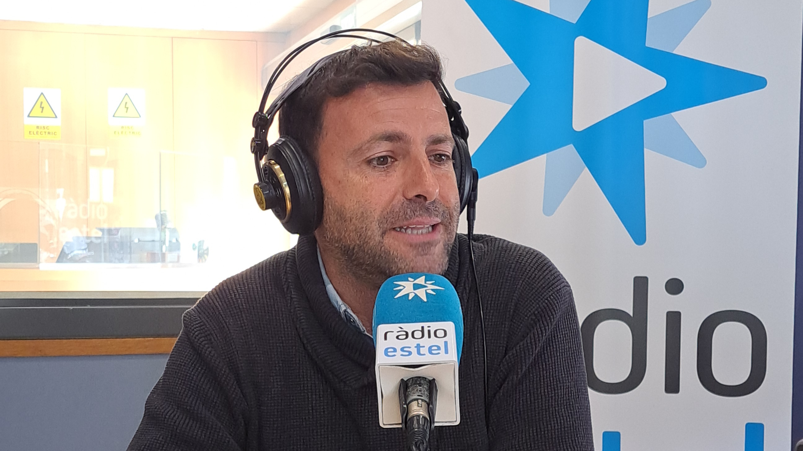 Alberto Gómez: "Escriure una carta a mà és terapèutic"