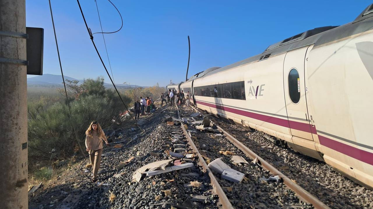 Un xoc entre dos trens provoca un accident tràgic a Toledo